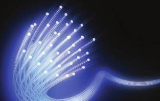 通信工程與計(jì)算機(jī)網(wǎng)絡(luò)工程 通往未來(lái)的數(shù)字橋梁，躋身理科最易就業(yè)十大熱門專業(yè)